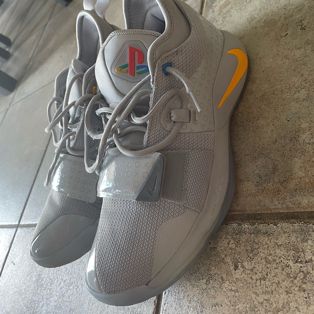 Nike PG 2.5 “PlayStation Wolf Grey”